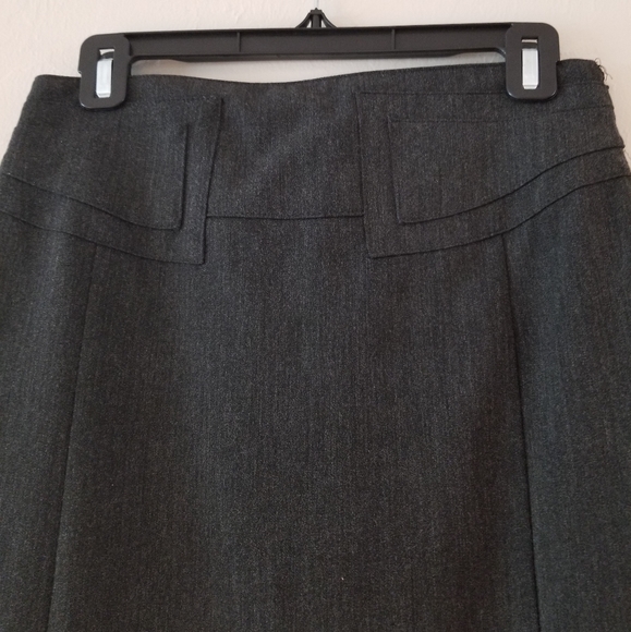 Express Sz 2 charcoal pencil skirt w/ buckle back - Picture 5 of 5
